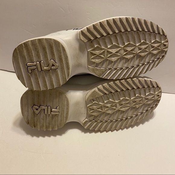 FILA white sneakers size 8.5 - Picture 7 of 7